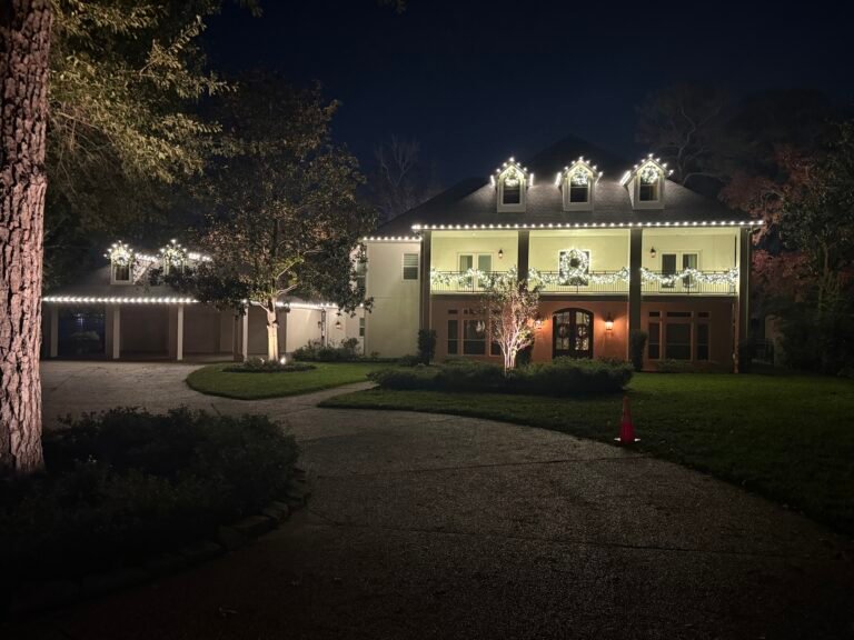 Lone Star Christmas Lighting Christmas wreaths and garland in Spring, TX (photo 1)
