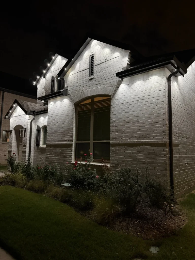 Grants Outdoor Christmas lights near Colleyville, TX